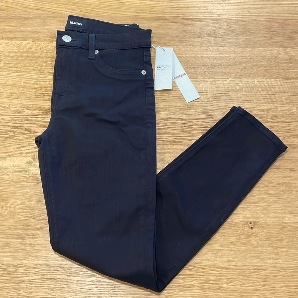 Hudson Natalie Midrise Ankle Super Skinny Jean, Black
NWT, Size 29, Inseam 26in